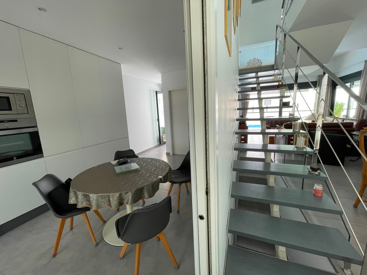 4 Bed Townhouse for sale in Alicante Costa Blanca, Alicante, Spain