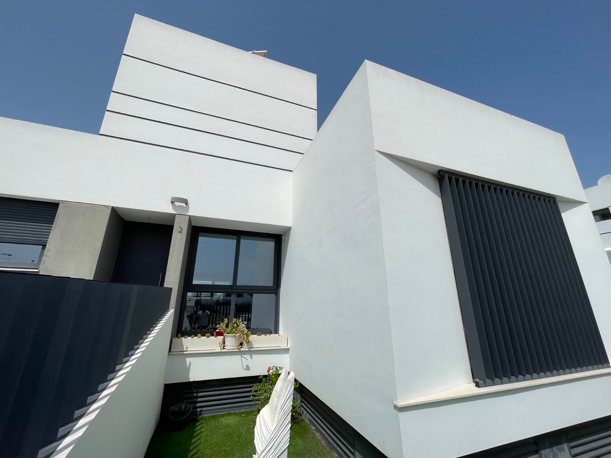 4 Bed Townhouse for sale in Alicante Costa Blanca, Alicante, Spain