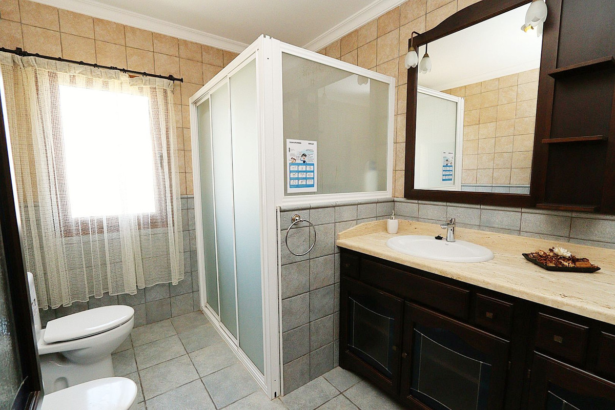 Se vende Finca - Cortijo de 9 dormitorios en Costa Blanca, Alicante, España