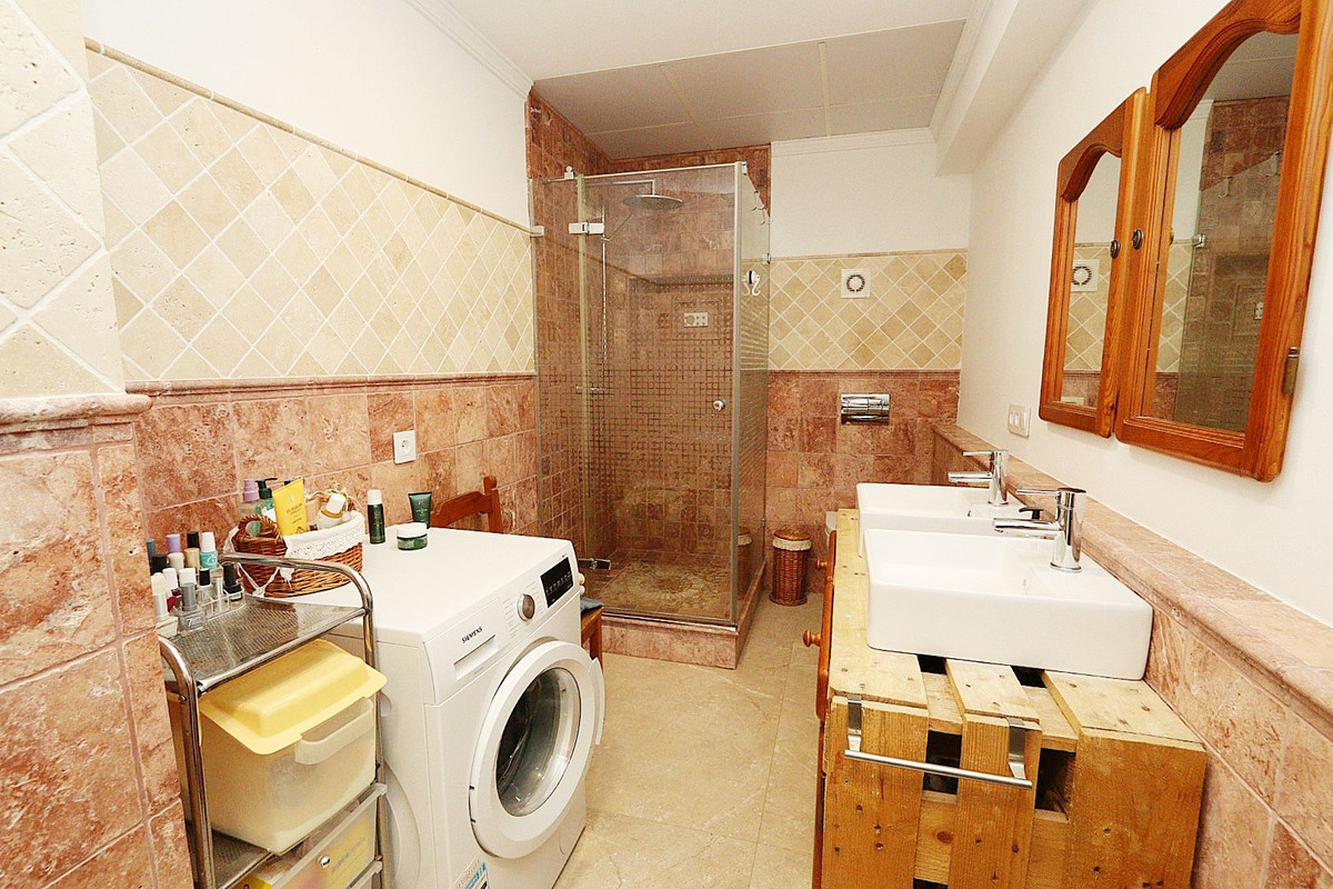 Se vende Finca - Cortijo de 9 dormitorios en Costa Blanca, Alicante, España