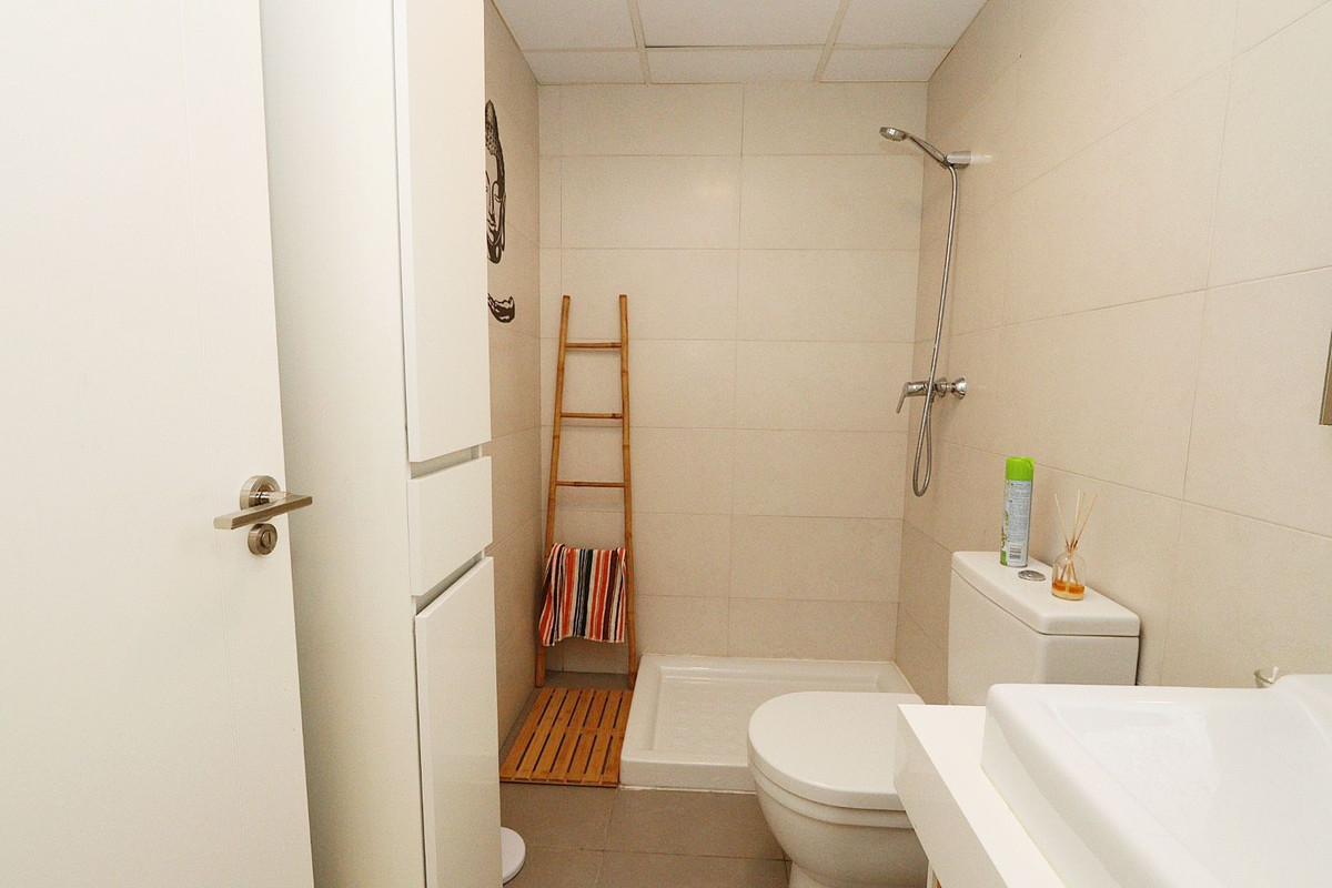 Se vende Apartamento Planta Baja de 2 dormitorios en Costa Blanca, Alicante, España