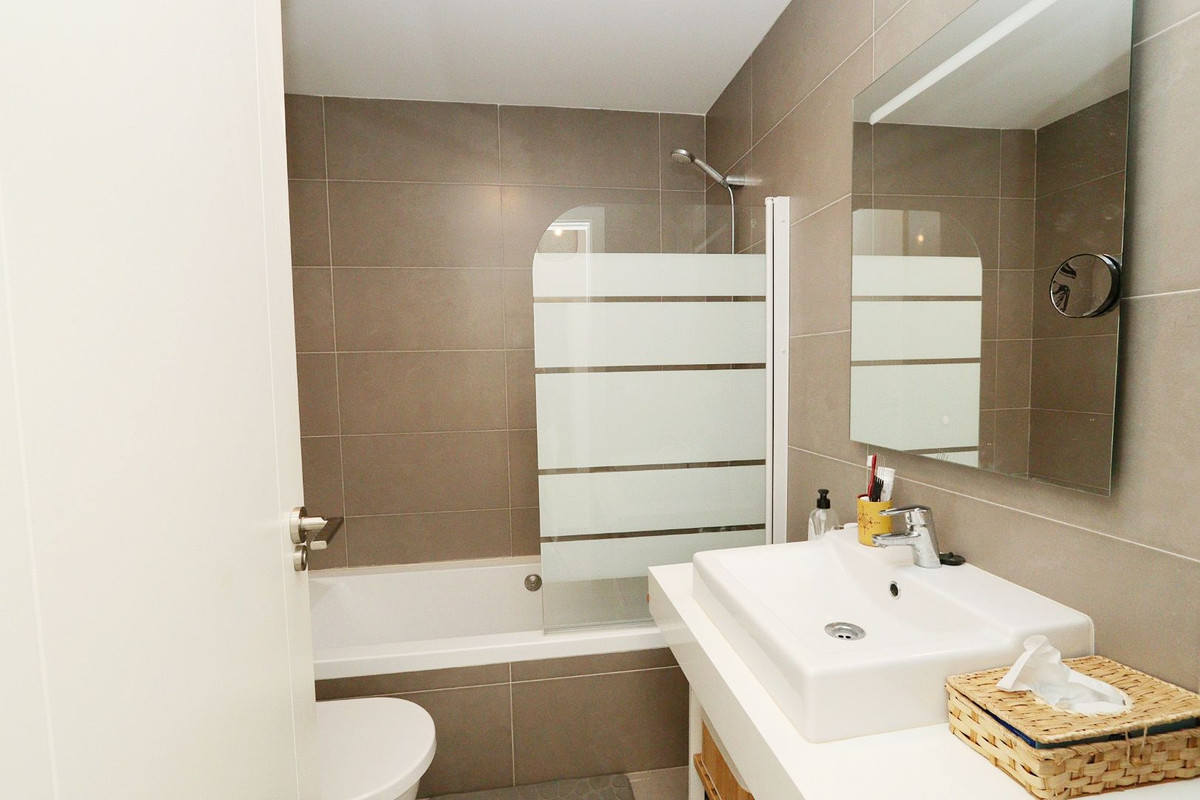 Se vende Apartamento Planta Baja de 2 dormitorios en Costa Blanca, Alicante, España