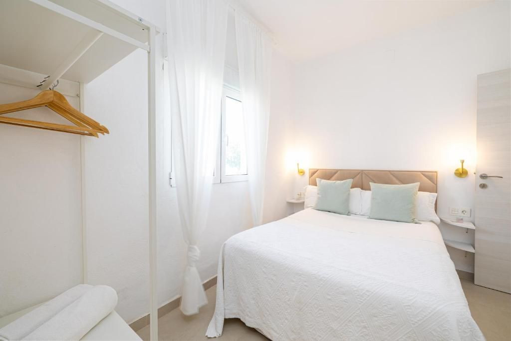 8 Bed Townhouse for sale in Málaga Costa Del Sol, Málaga, Spain