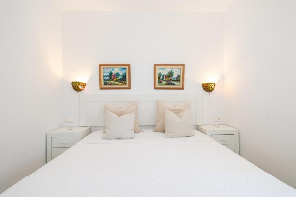 8 Bed Townhouse for sale in Málaga Costa Del Sol, Málaga, Spain