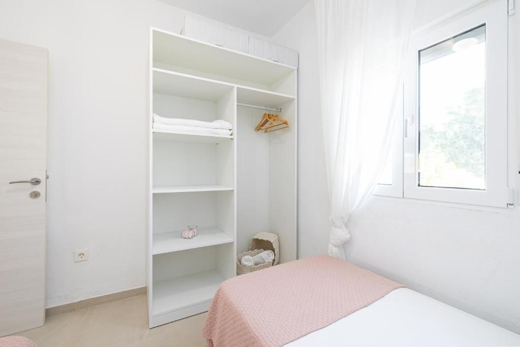 8 Bed Townhouse for sale in Málaga Costa Del Sol, Málaga, Spain