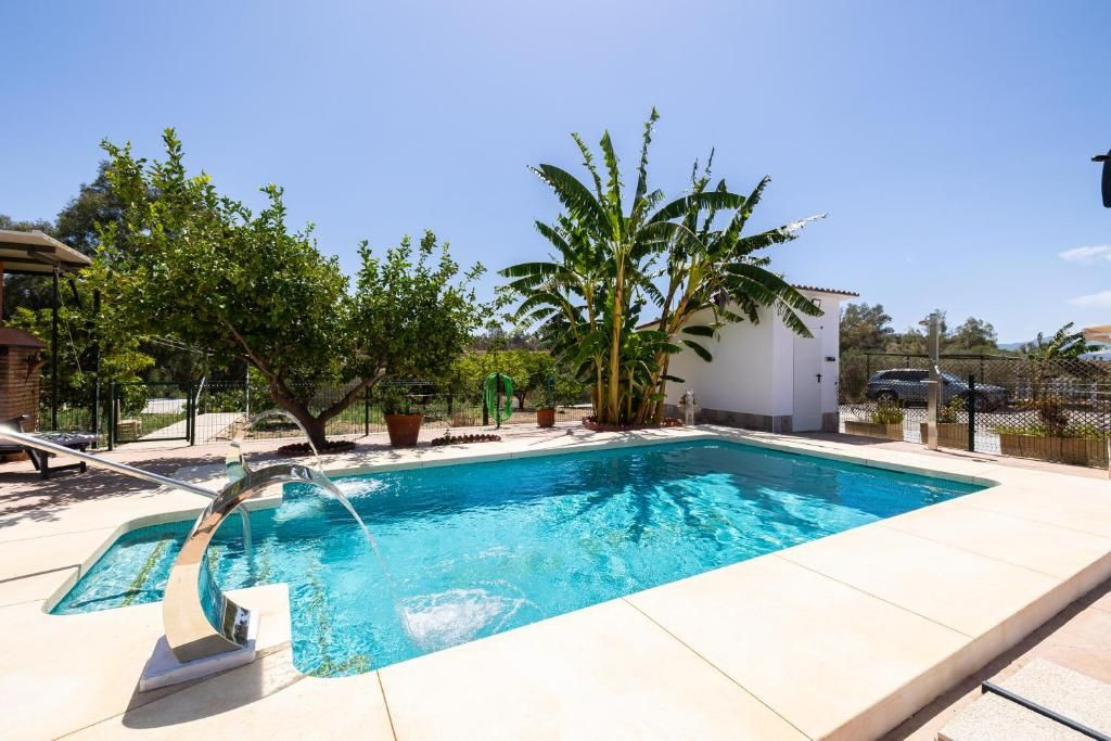 8 Bed Townhouse for sale in Málaga Costa Del Sol, Málaga, Spain