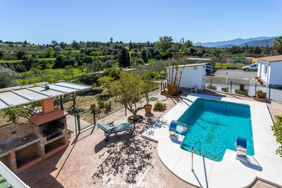 8 Bed Townhouse for sale in Málaga Costa Del Sol, Málaga, Spain