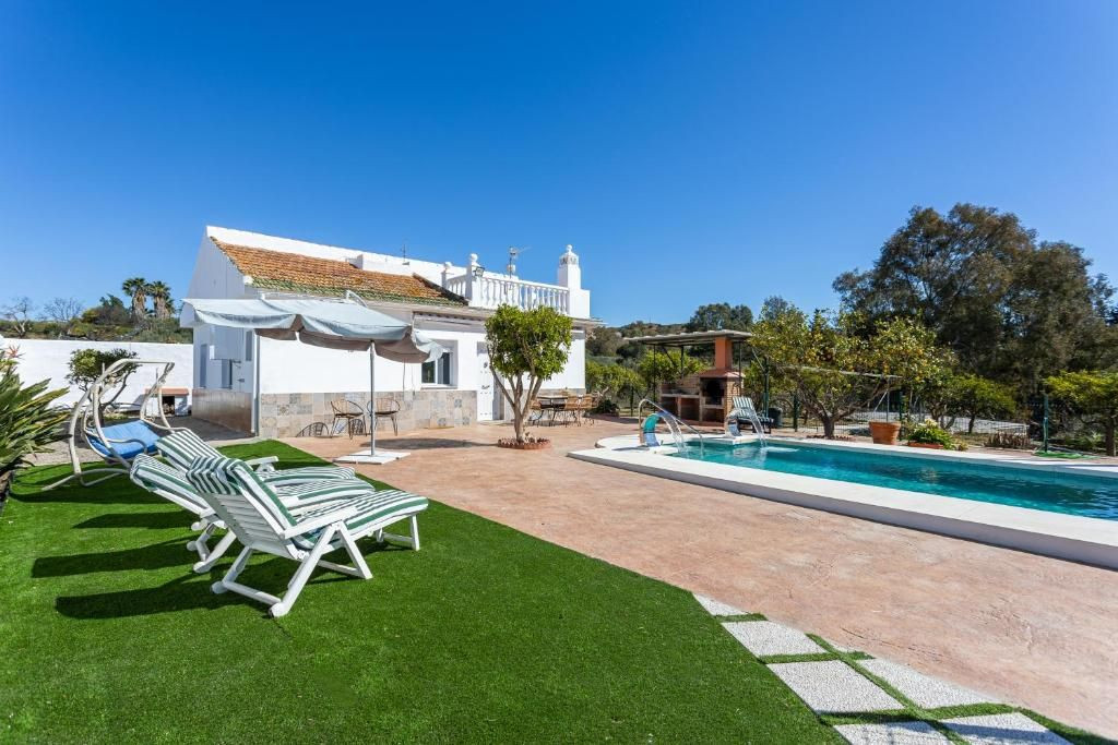 8 Bed Townhouse for sale in Málaga Costa Del Sol, Málaga, Spain