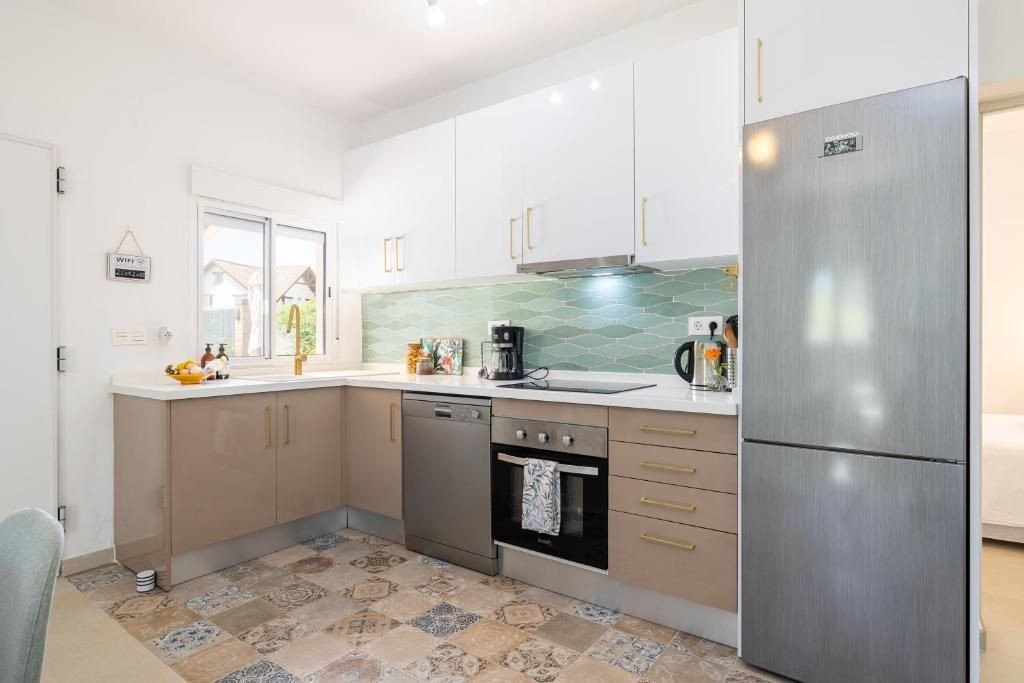 8 Bed Townhouse for sale in Málaga Costa Del Sol, Málaga, Spain