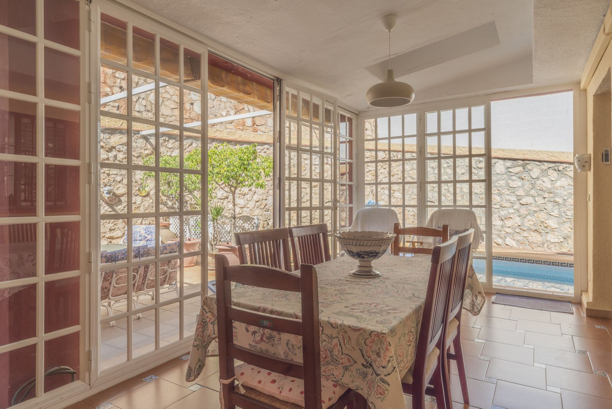 6 Bed Townhouse for sale in Cerrado De Calderón Málaga Ciudad, Málaga, Spain