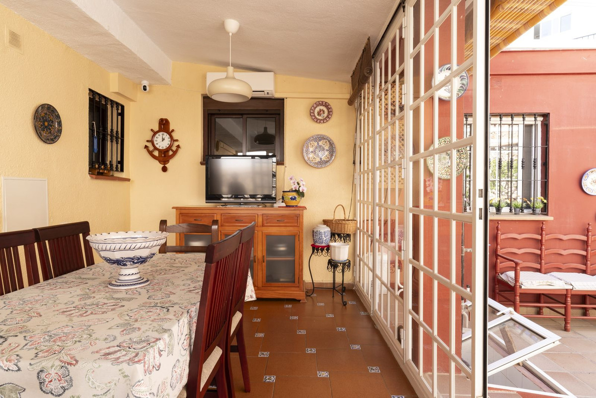6 Bed Townhouse for sale in Cerrado De Calderón Málaga Ciudad, Málaga, Spain