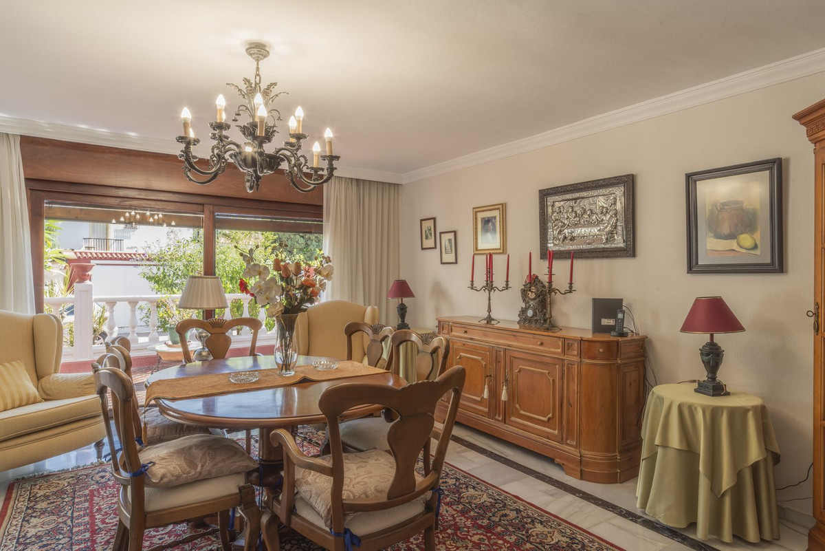 6 Bed Townhouse for sale in Cerrado De Calderón Málaga Ciudad, Málaga, Spain