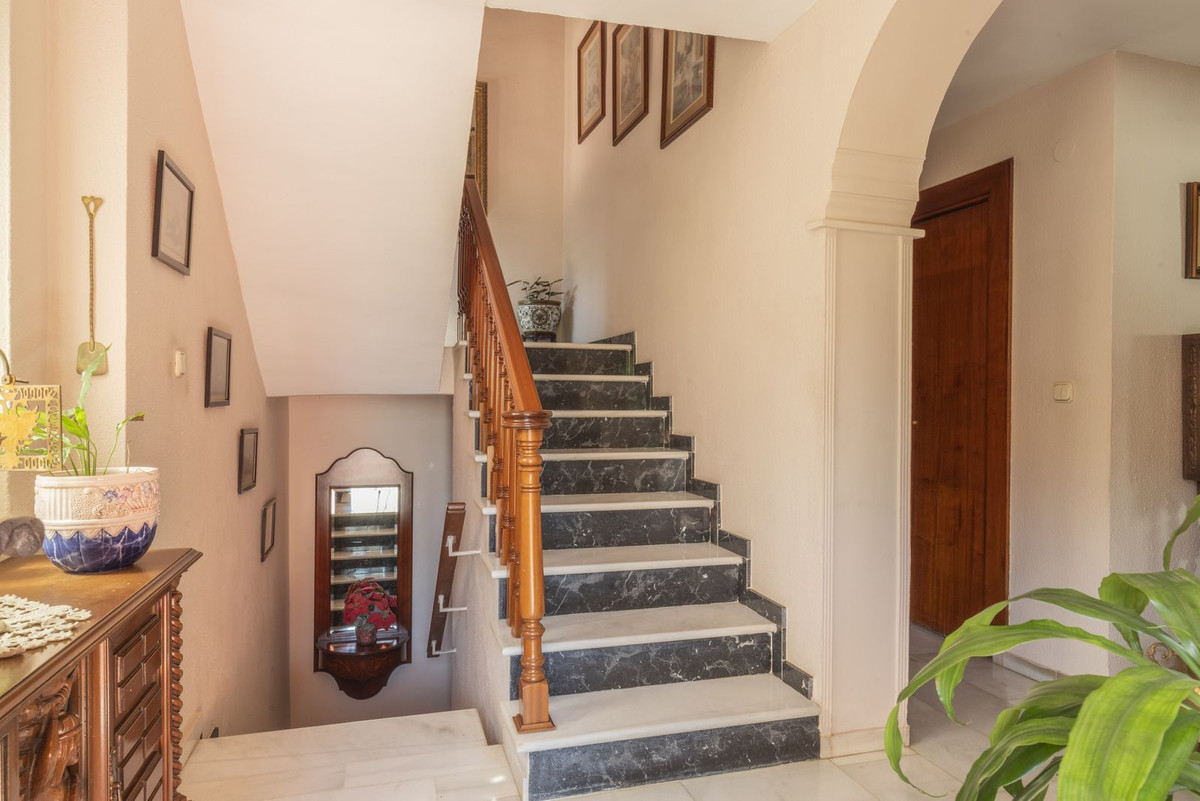 6 Bed Townhouse for sale in Cerrado De Calderón Málaga Ciudad, Málaga, Spain