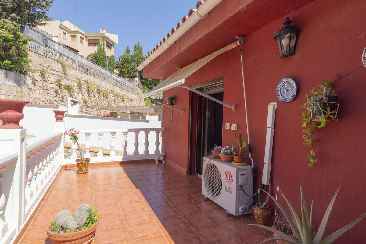 6 Bed Townhouse for sale in Cerrado De Calderón Málaga Ciudad, Málaga, Spain