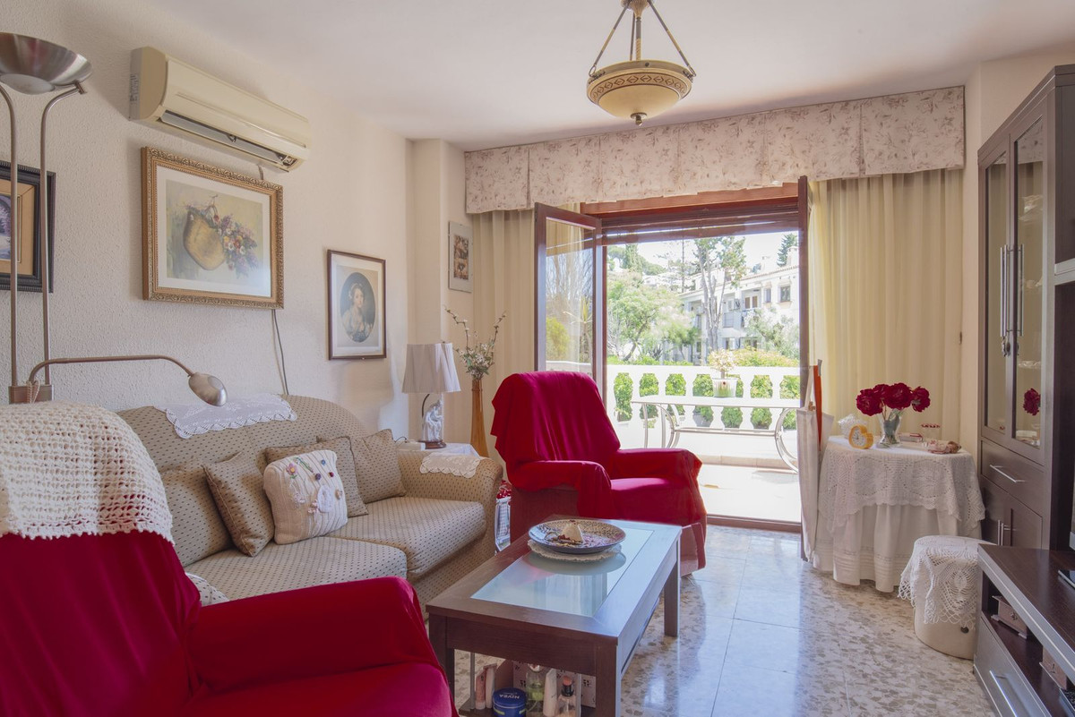 6 Bed Townhouse for sale in Cerrado De Calderón Málaga Ciudad, Málaga, Spain