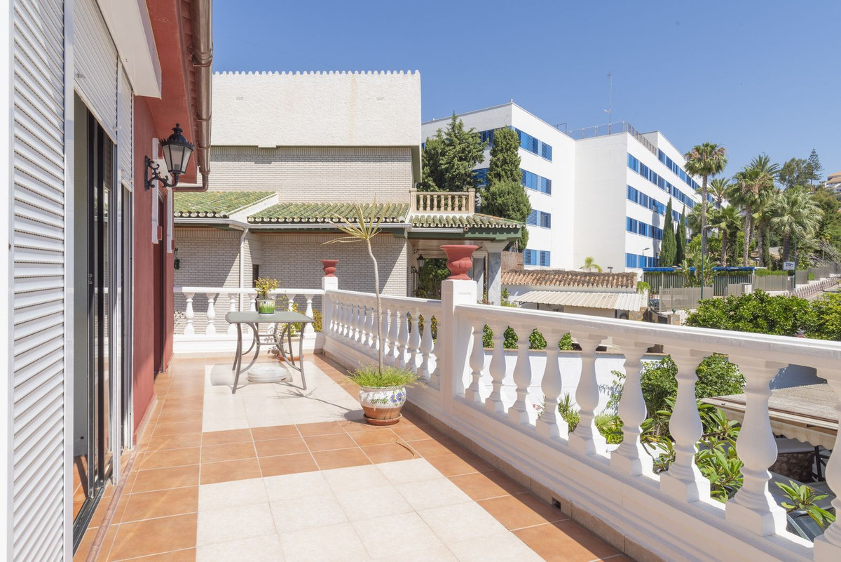 6 Bed Townhouse for sale in Cerrado De Calderón Málaga Ciudad, Málaga, Spain