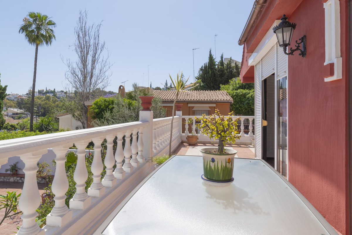 6 Bed Townhouse for sale in Cerrado De Calderón Málaga Ciudad, Málaga, Spain