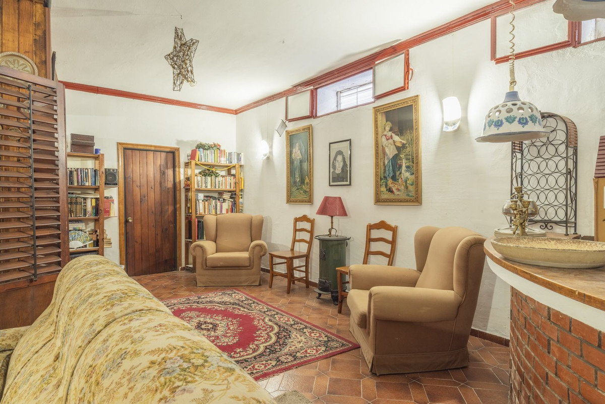 6 Bed Townhouse for sale in Cerrado De Calderón Málaga Ciudad, Málaga, Spain