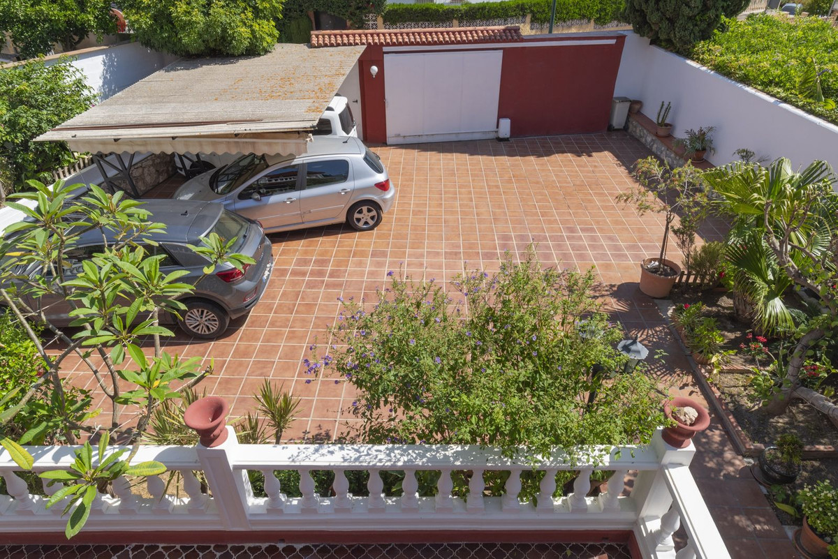6 Bed Townhouse for sale in Cerrado De Calderón Málaga Ciudad, Málaga, Spain