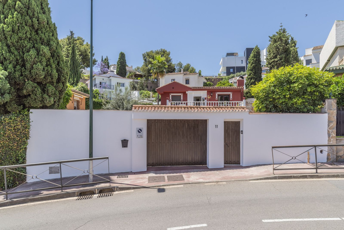 6 Bed Townhouse for sale in Cerrado De Calderón Málaga Ciudad, Málaga, Spain