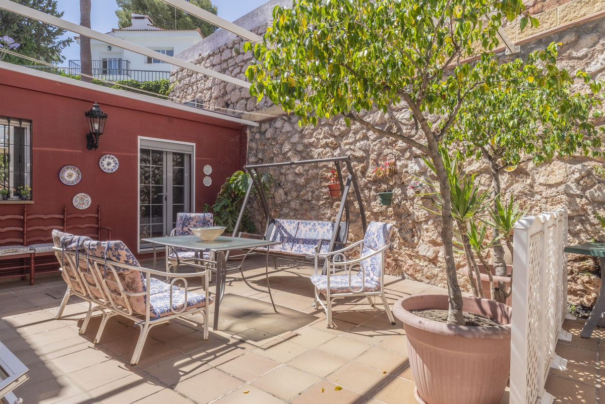 6 Bed Townhouse for sale in Cerrado De Calderón Málaga Ciudad, Málaga, Spain