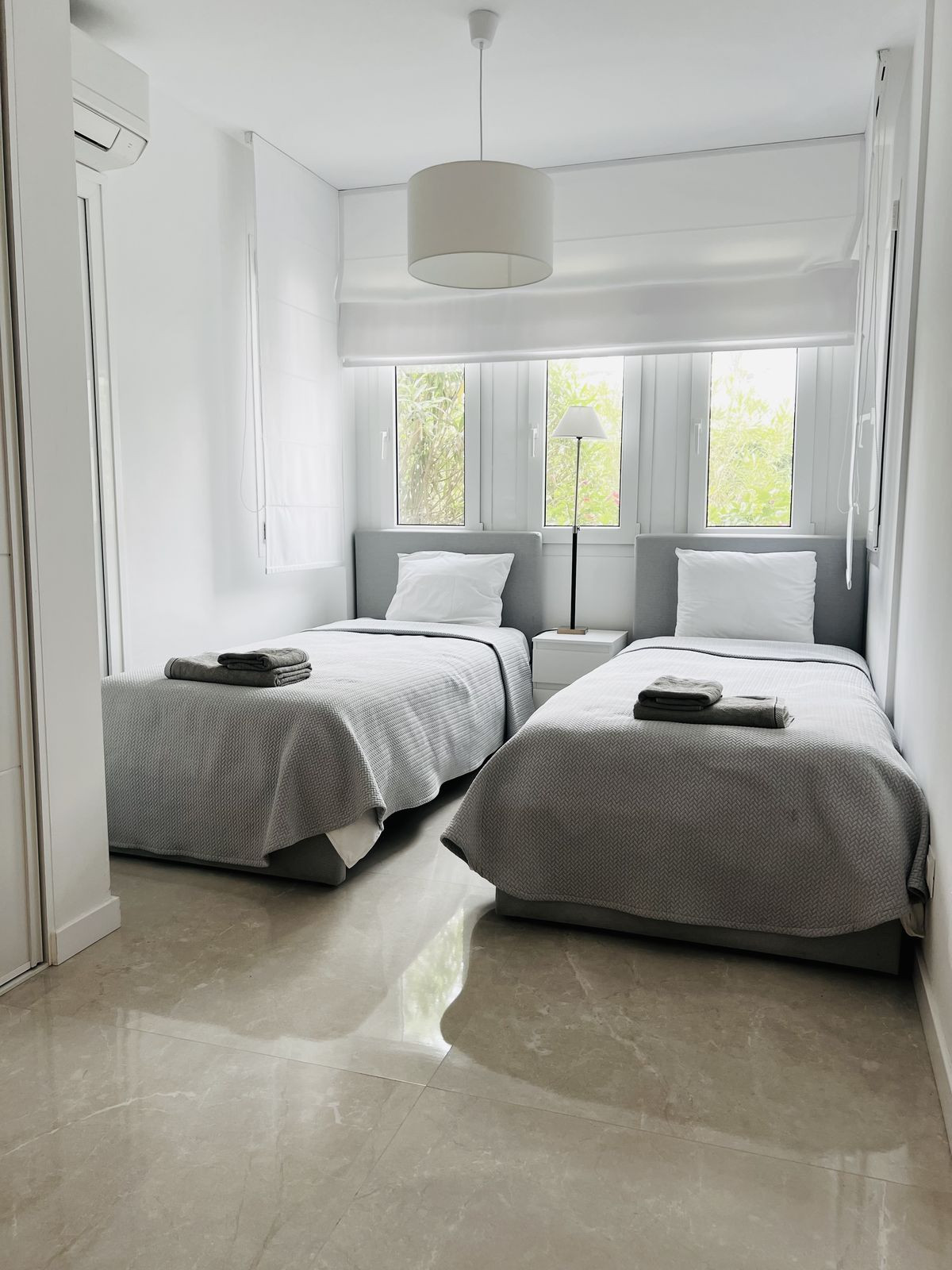 3 Bed Apartment for sale in Marbella Costa Del Sol, Málaga, Spain
