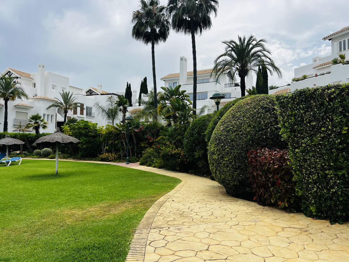 3 Bed Apartment for sale in Marbella Costa Del Sol, Málaga, Spain