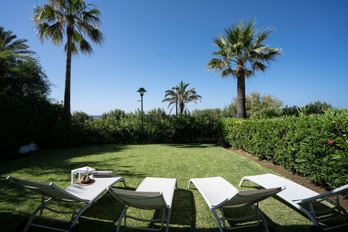 3 Bed Apartment for sale in Marbella Costa Del Sol, Málaga, Spain