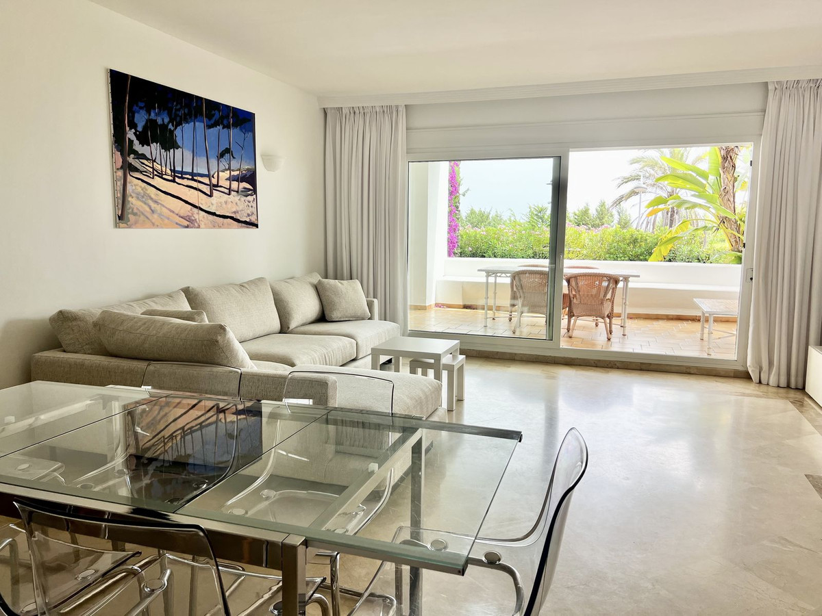 3 Bed Apartment for sale in Marbella Costa Del Sol, Málaga, Spain
