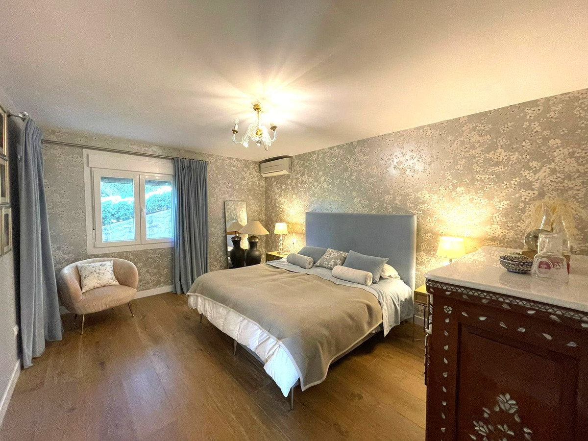 4 Bed Townhouse for sale in Estepona Costa Del Sol, Málaga, Spain