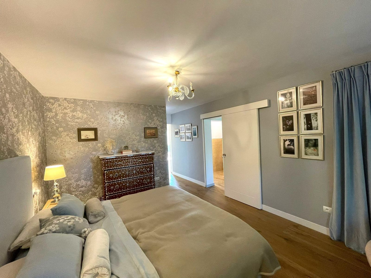 4 Bed Townhouse for sale in Estepona Costa Del Sol, Málaga, Spain