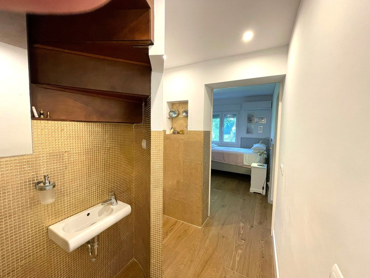 4 Bed Townhouse for sale in Estepona Costa Del Sol, Málaga, Spain