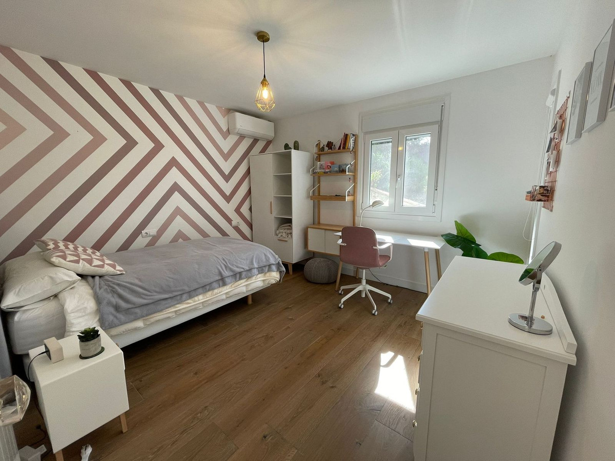 4 Bed Townhouse for sale in Estepona Costa Del Sol, Málaga, Spain