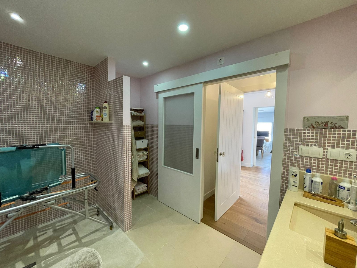 4 Bed Townhouse for sale in Estepona Costa Del Sol, Málaga, Spain