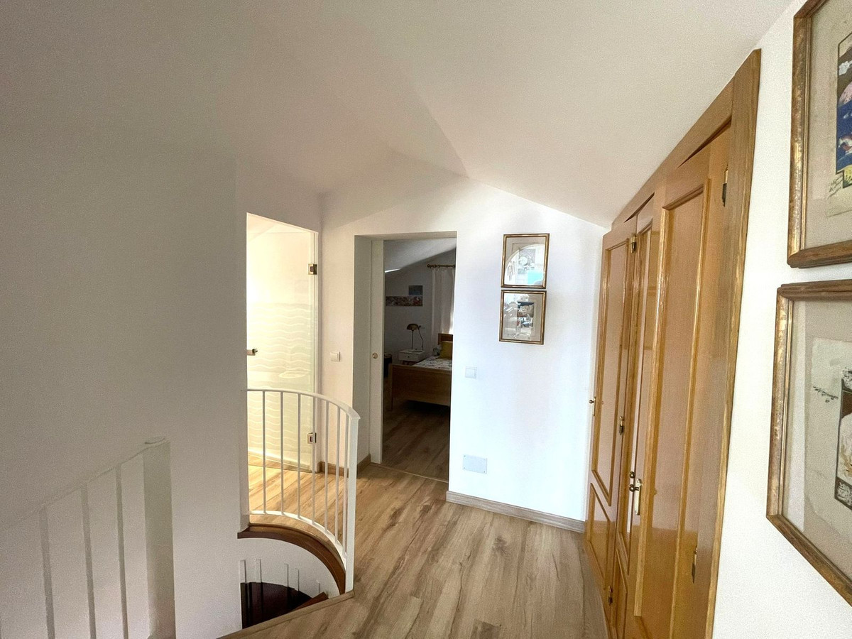4 Bed Townhouse for sale in Estepona Costa Del Sol, Málaga, Spain