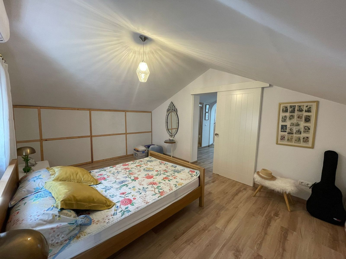 4 Bed Townhouse for sale in Estepona Costa Del Sol, Málaga, Spain