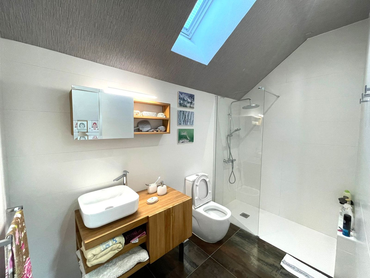 4 Bed Townhouse for sale in Estepona Costa Del Sol, Málaga, Spain