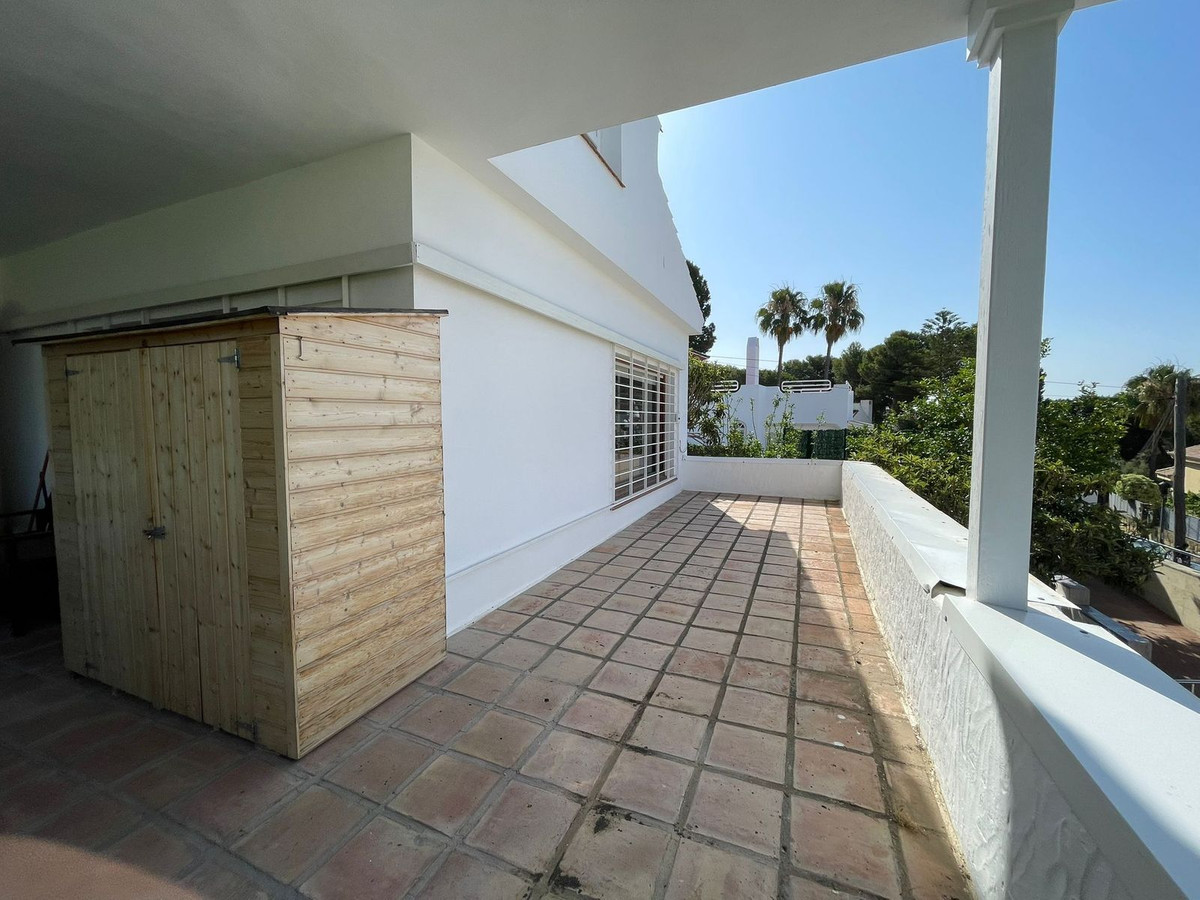 4 Bed Townhouse for sale in Estepona Costa Del Sol, Málaga, Spain