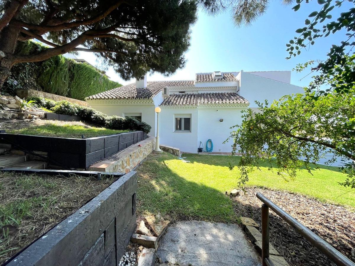 4 Bed Townhouse for sale in Estepona Costa Del Sol, Málaga, Spain