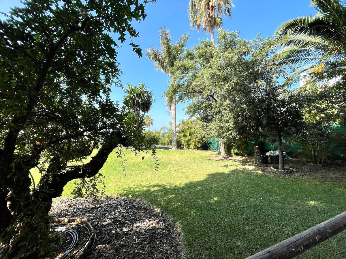 4 Bed Townhouse for sale in Estepona Costa Del Sol, Málaga, Spain