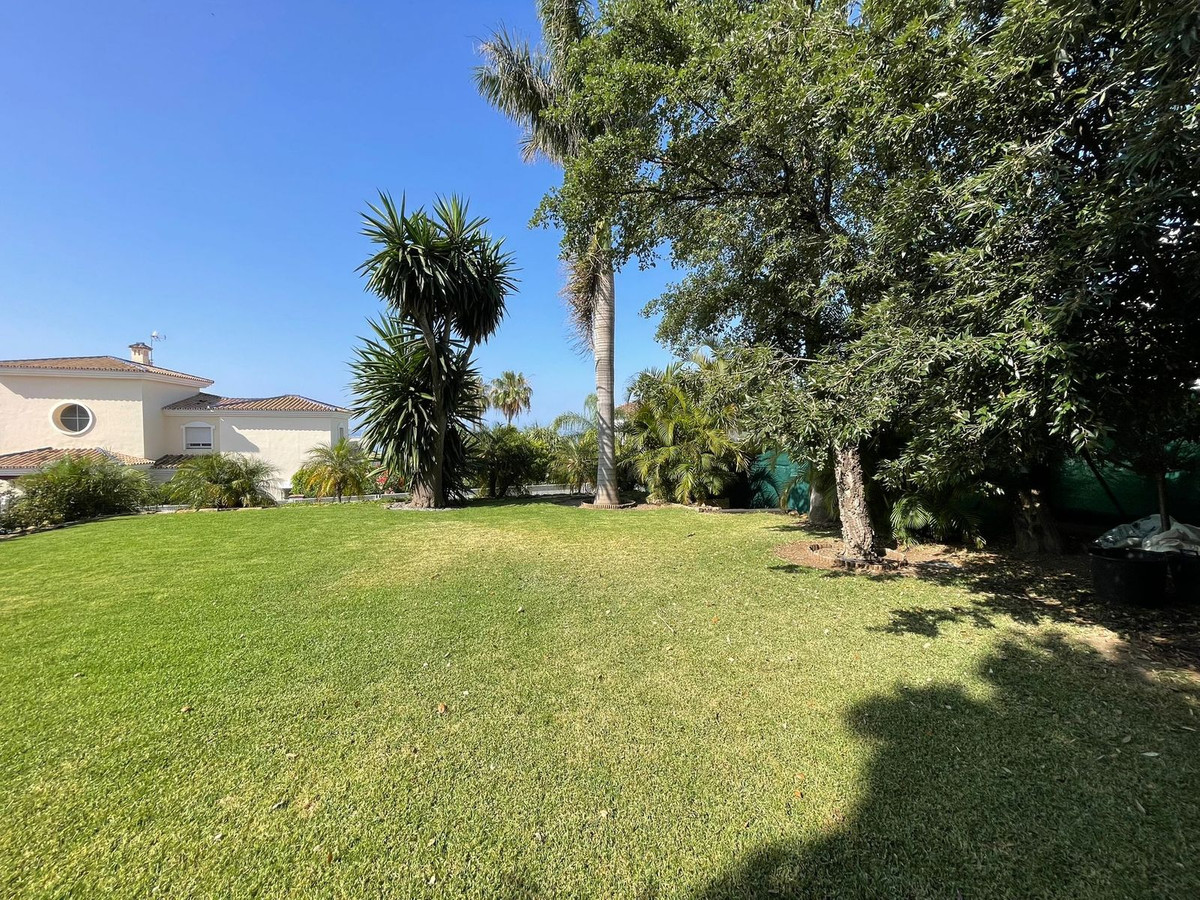 4 Bed Townhouse for sale in Estepona Costa Del Sol, Málaga, Spain