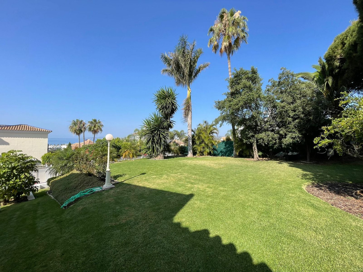 4 Bed Townhouse for sale in Estepona Costa Del Sol, Málaga, Spain