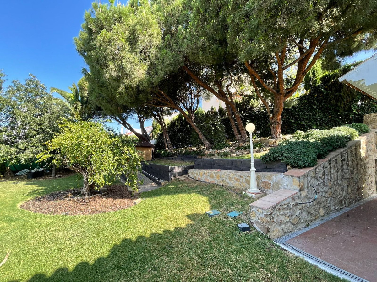 4 Bed Townhouse for sale in Estepona Costa Del Sol, Málaga, Spain