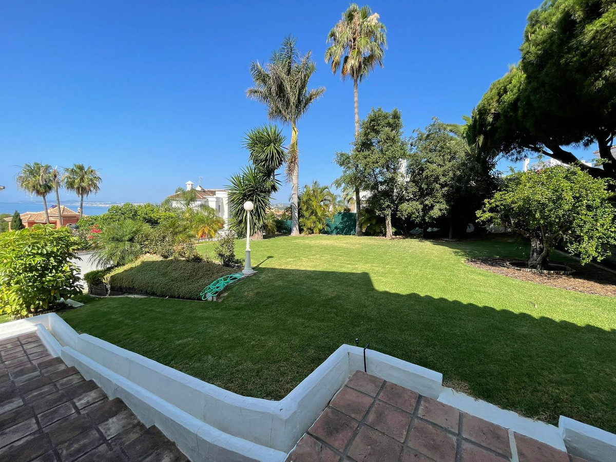 4 Bed Townhouse for sale in Estepona Costa Del Sol, Málaga, Spain