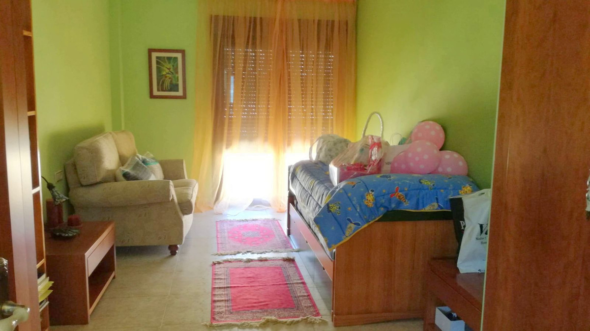 6 Bed Townhouse for sale in Estacion De Cartama Costa Del Sol, Málaga, Spain
