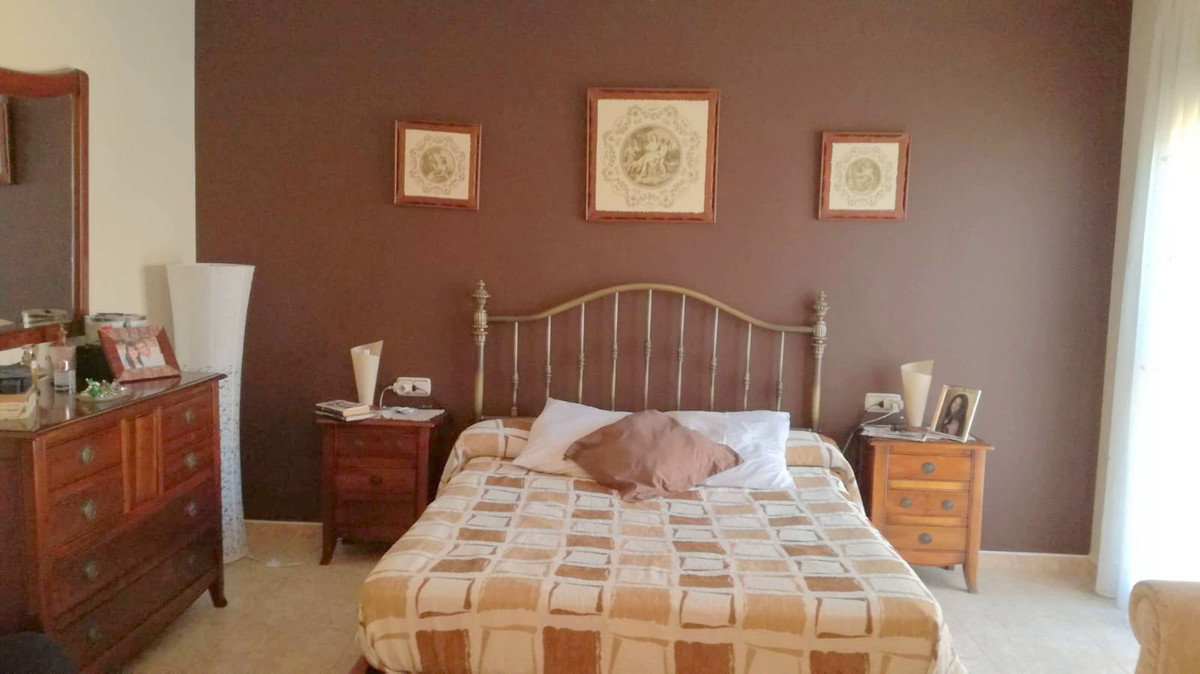 6 Bed Townhouse for sale in Estacion De Cartama Costa Del Sol, Málaga, Spain