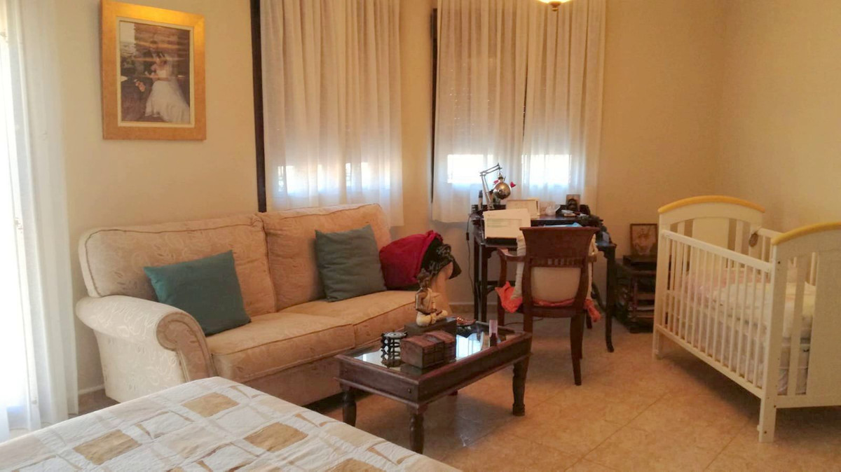 6 Bed Townhouse for sale in Estacion De Cartama Costa Del Sol, Málaga, Spain