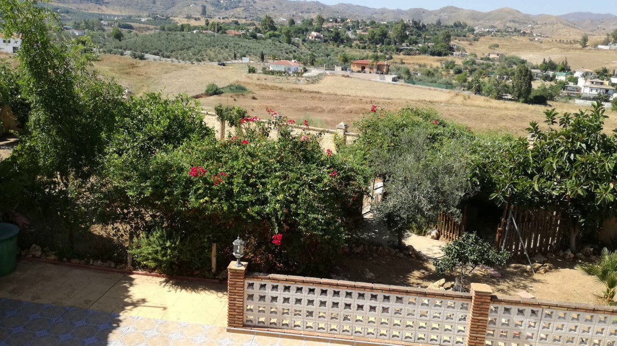 6 Bed Townhouse for sale in Estacion De Cartama Costa Del Sol, Málaga, Spain