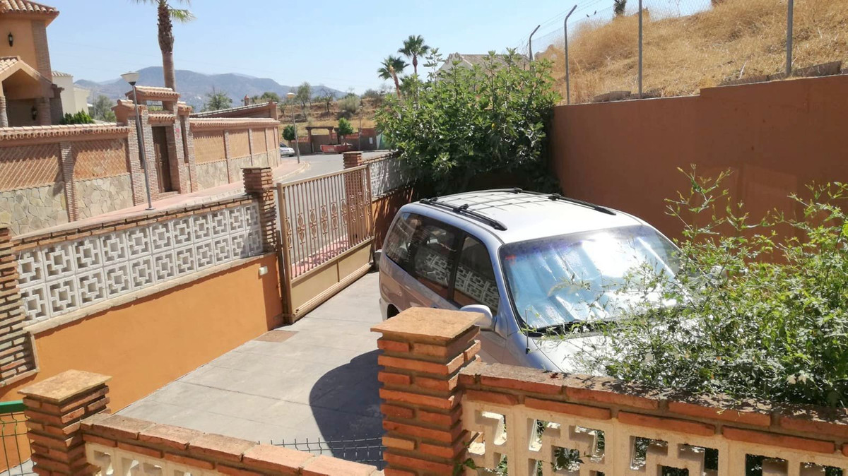 6 Bed Townhouse for sale in Estacion De Cartama Costa Del Sol, Málaga, Spain