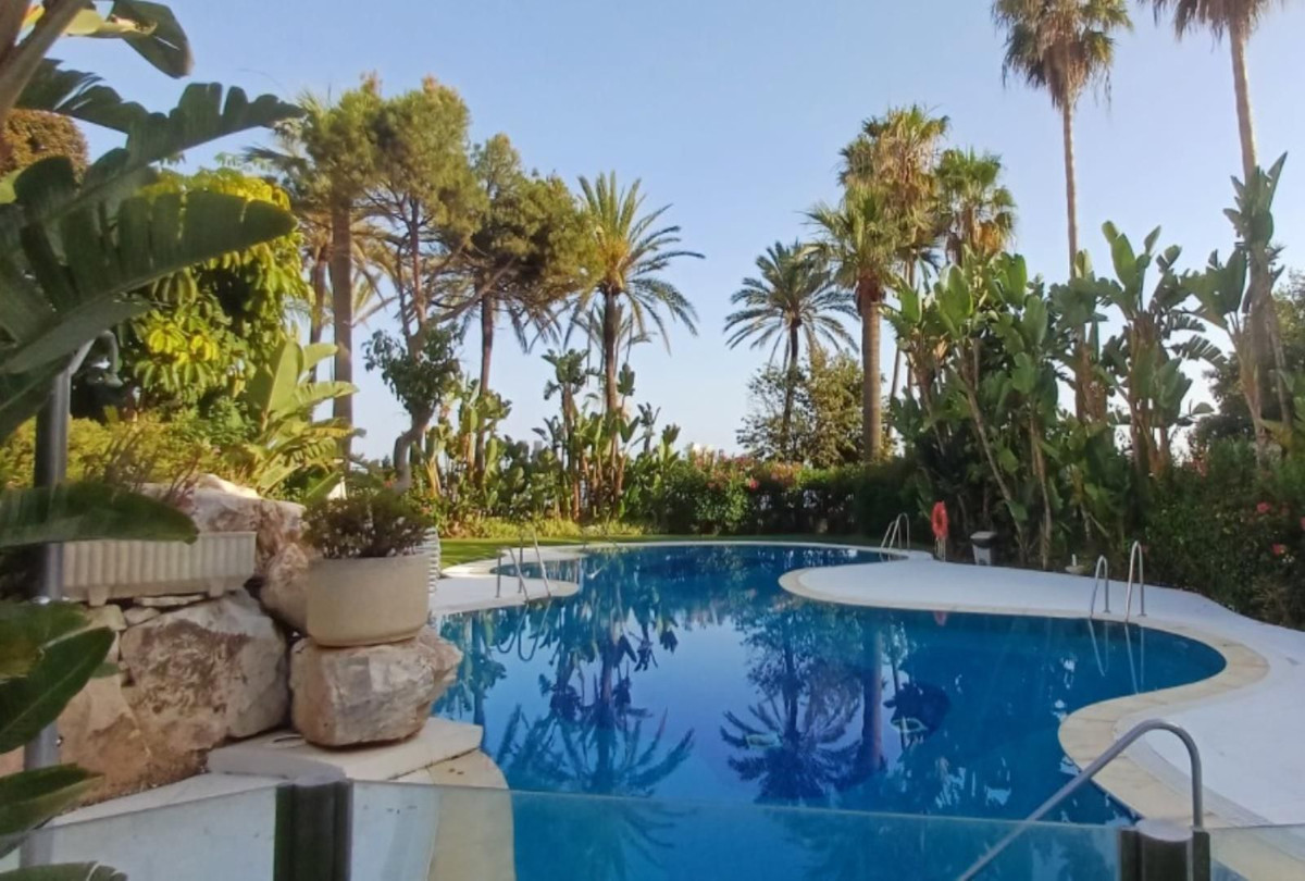 2 Bed Apartment for sale in Marbella Costa Del Sol, Málaga, Spain
